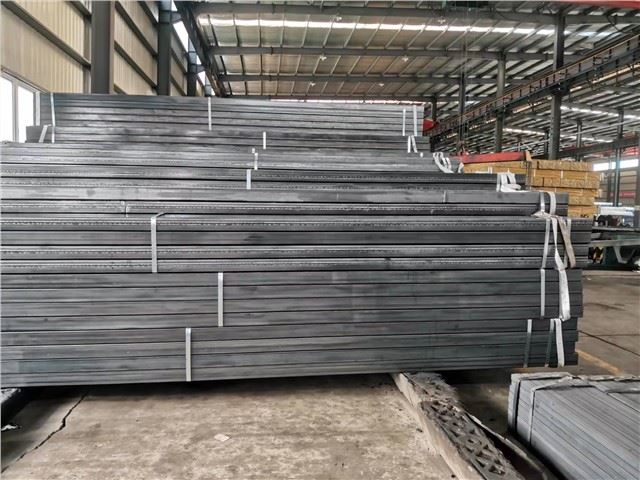 Конструкційна сталь зварена ASTM A500 порожнисті залізні труби квадратної форми